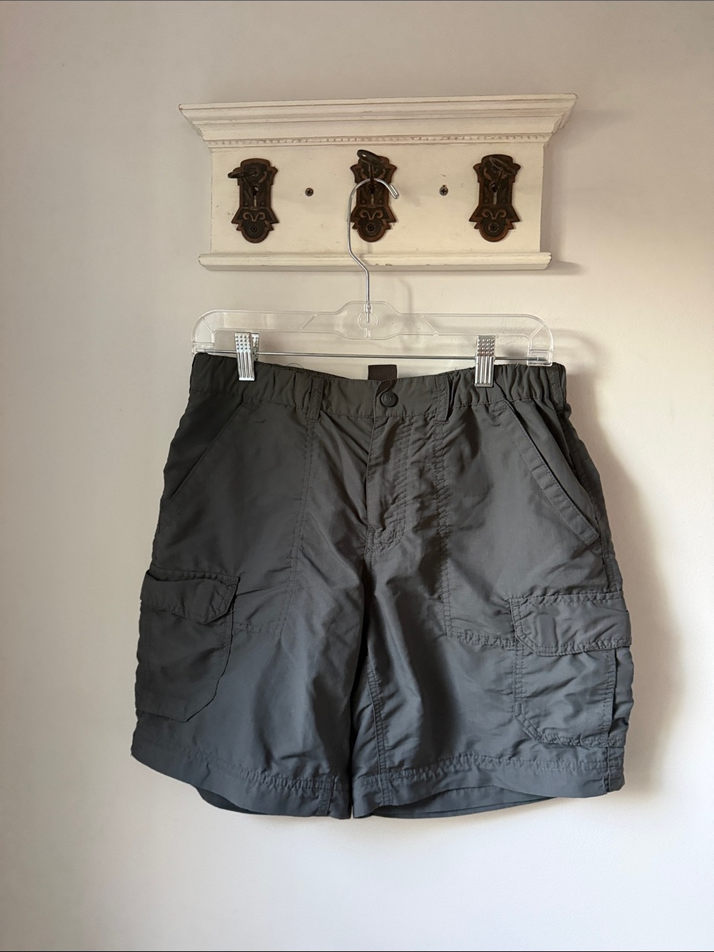 REI Women's Athletic Cargo Shorts in Dark Gray Performance Wear Bermuda Casual